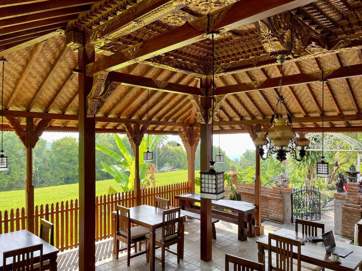 The Sangkih Villa Restaurant & Bar Munduk  Exterior photo